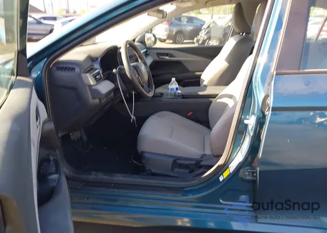 2025 Toyota Camry Le из США, поврежденный, VIN 4T1DAACK0SU038983